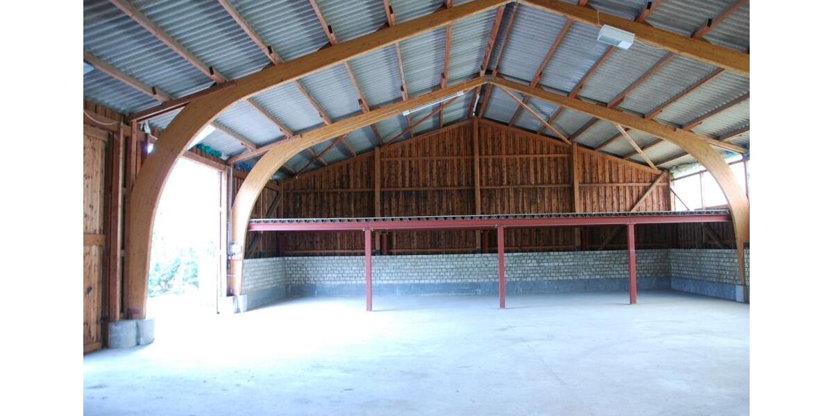 Lagerhalle 370 qm freitragend, verkehrsgünstig, mit Bühnen 520 qm zimmer