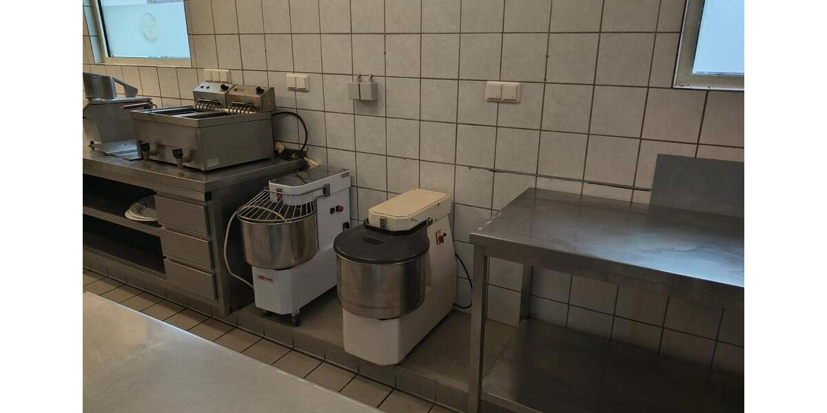 Komplett eingerichtetes Restaurant mit Wohnung und zusätzlichen Z zimmer