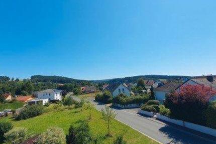 Haus Waldershof - 5 Zimmer, 140 m&sup2;, 1.100&euro; | Angebot:26084805