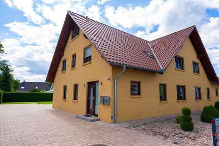 Wohnung zum Mieten in Adelheidsdorf 730 € 103 m²