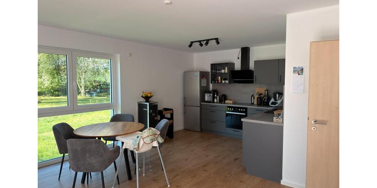 Etagenwohnung Frensdorf - 3 Zimmer, 94 m&sup2;, 1.150&euro; | Angebot:26310207