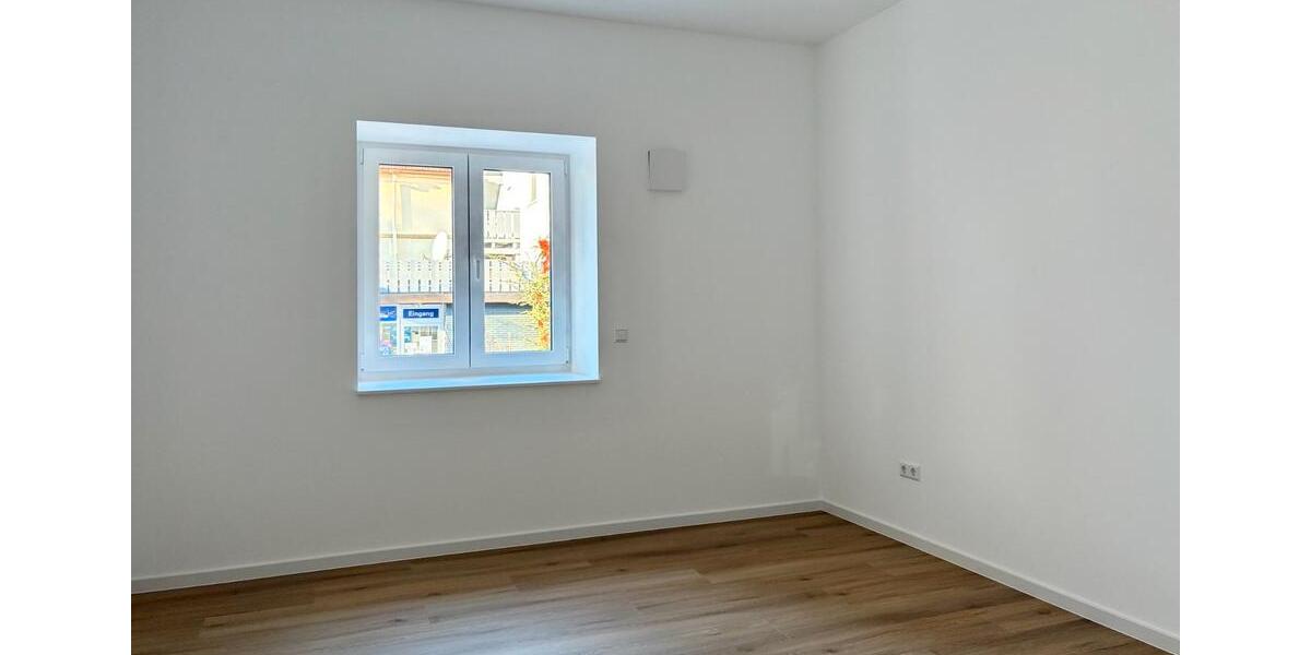 Erdgeschoßwohnung Baden-Baden Lichtental - 3 Zimmer, 80 m&sup2;, 1.250&euro; | Angebot:26440316