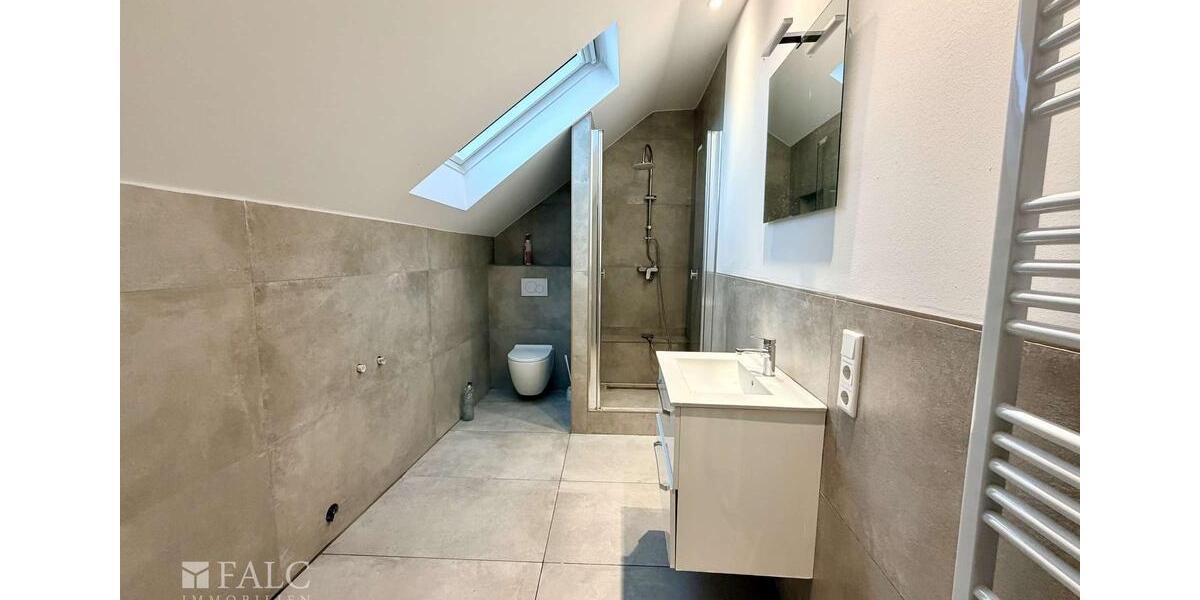 Dachgeschoßwohnung Varel - 3 Zimmer, 93 m&sup2;, 950&euro; | Angebot:26677632
