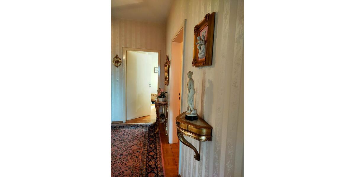 Etagenwohnung Backnang - 4 Zimmer, 100 m&sup2;, 1.250&euro; | Angebot:25165018