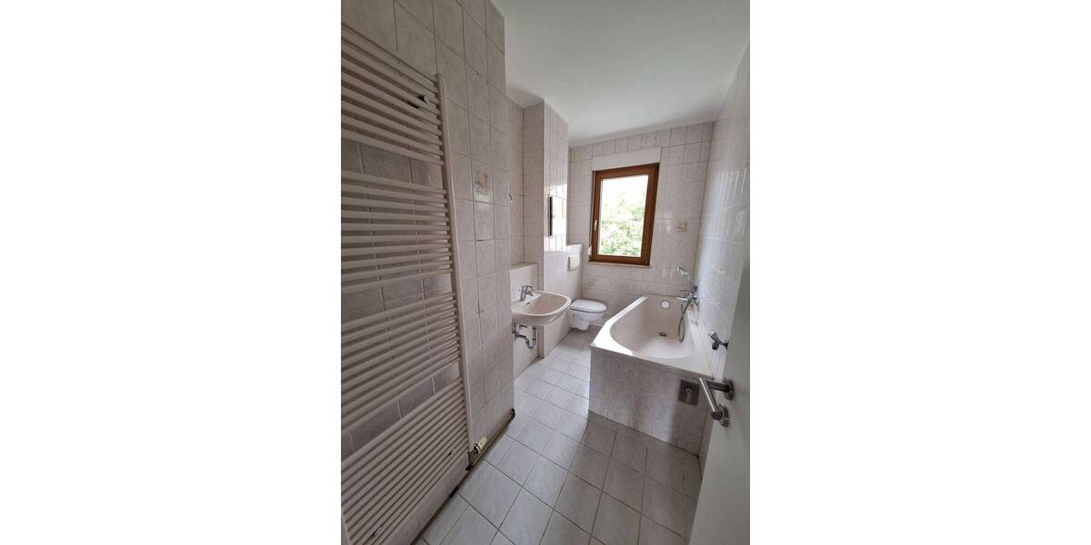 Etagenwohnung Eisenach - 3 Zimmer, 70 m&sup2;, 550&euro; | Angebot:26853027