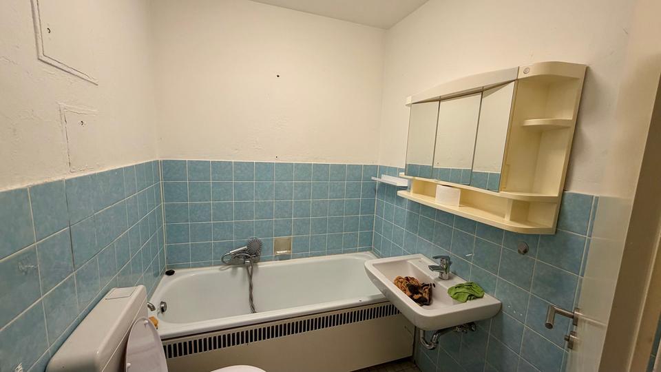 Etagenwohnung Felsberg - 4 Zimmer, 74 m&sup2;, 475&euro; | Angebot:24508143