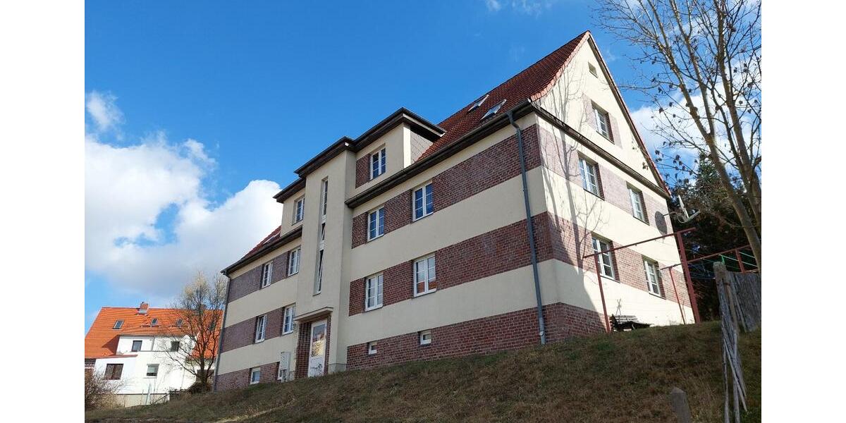 Dachgeschoßwohnung Döbeln - 2.5 Zimmer, 59 m&sup2;, 330&euro; | Angebot:25540933