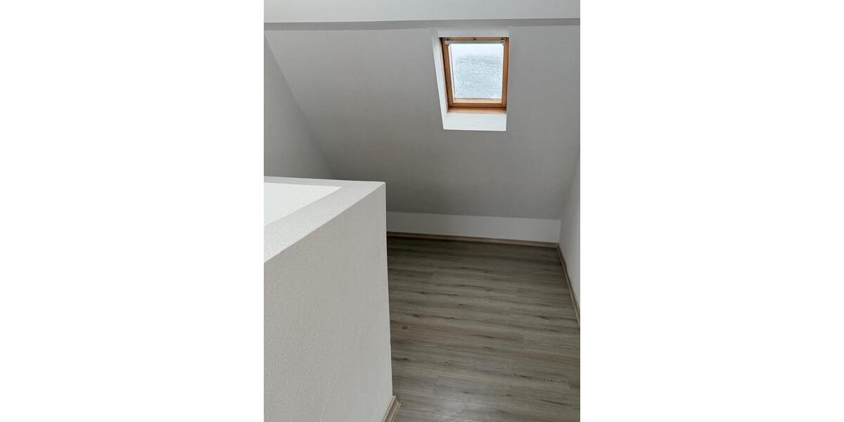 Etagenwohnung Bad Berleburg - 4 Zimmer, 170 m&sup2;, 1.200&euro; | Angebot:24841392