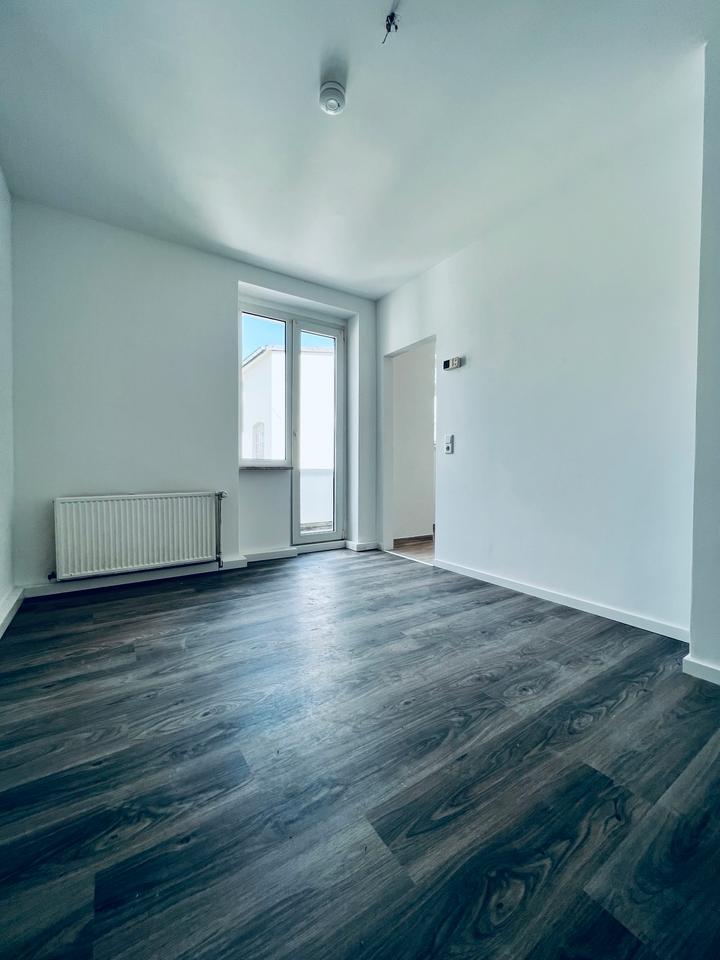 Helle 2 Zimmerwohnung mit Balkon