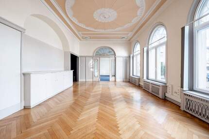 Repräsentative Gewerbeflächen in zentraler, bahnhofsnaher Lage 5 zimmer