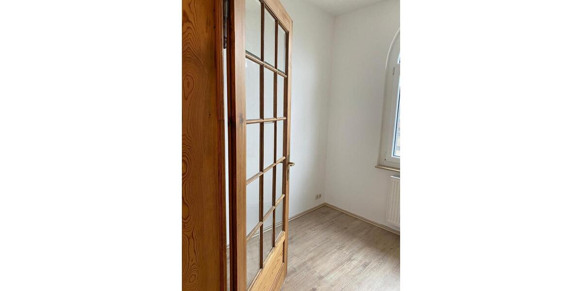 Erdgeschoßwohnung Pößneck - 2 Zimmer, 63 m&sup2;, 441&euro; | Angebot:25352758