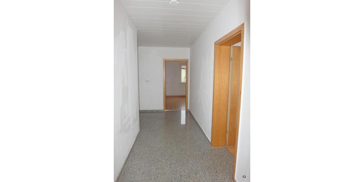 Erdgeschoßwohnung Königsbrück - 3 Zimmer, 77 m&sup2;, 719&euro; | Angebot:25958966