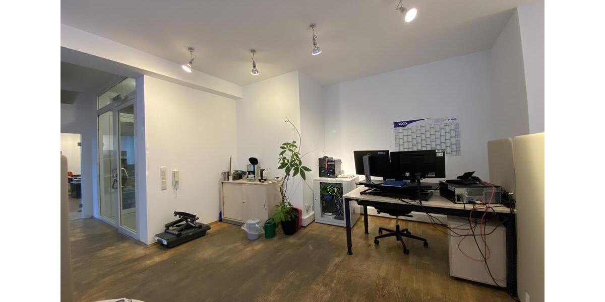 Repräsentative Galerie -oder Bürofläche mit ca. 80m², im historischen Stadtkern von Andernach zimmer