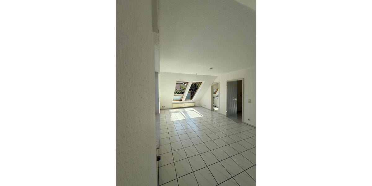 Dachgeschoßwohnung Wallenhorst - 2 Zimmer, 40 m&sup2;, 500&euro; | Angebot:25230380
