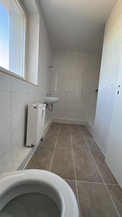 frisch sanierte 2,5 Zimmer Wohnung mit Balkon