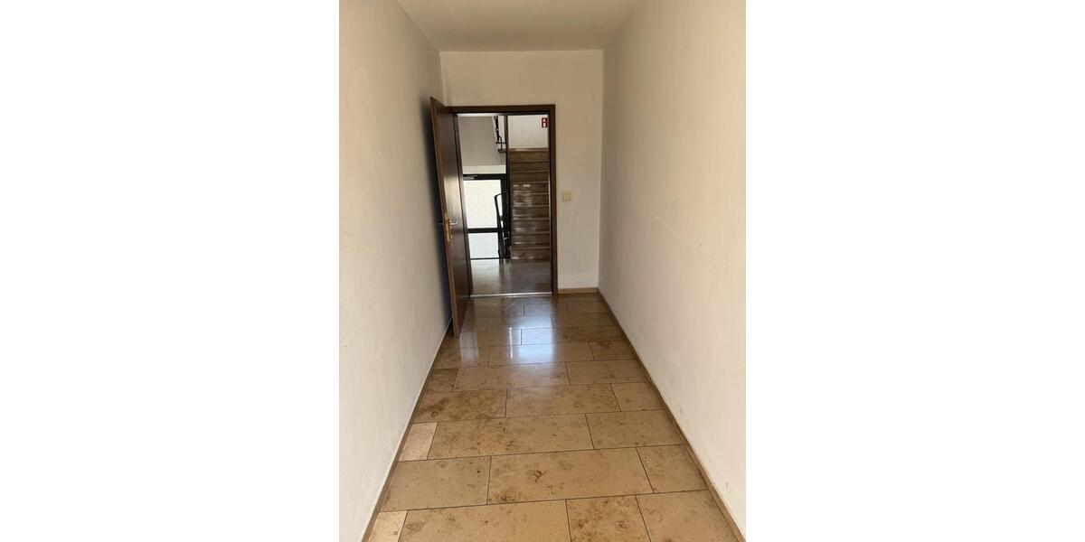 Etagenwohnung Wiesbaden - 2 Zimmer, 67 m&sup2;, 1.100&euro; | Angebot:26594332