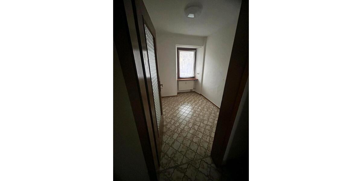 Erdgeschoßwohnung Waldshut-Tiengen Tiengen - 3 Zimmer, 98 m&sup2;, 700&euro; | Angebot:24770891