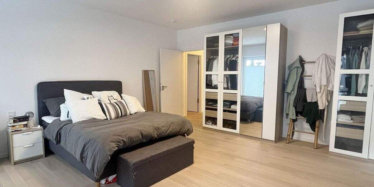 Etagenwohnung Lübeck St. Jürgen - 3 Zimmer, 127 m&sup2;, 1.950&euro; | Angebot:24737867