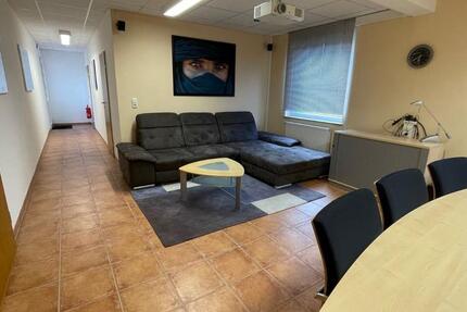 Büro mit Lagerfläche - Gewerbefläche - Schulungs- und Übungsraum zimmer