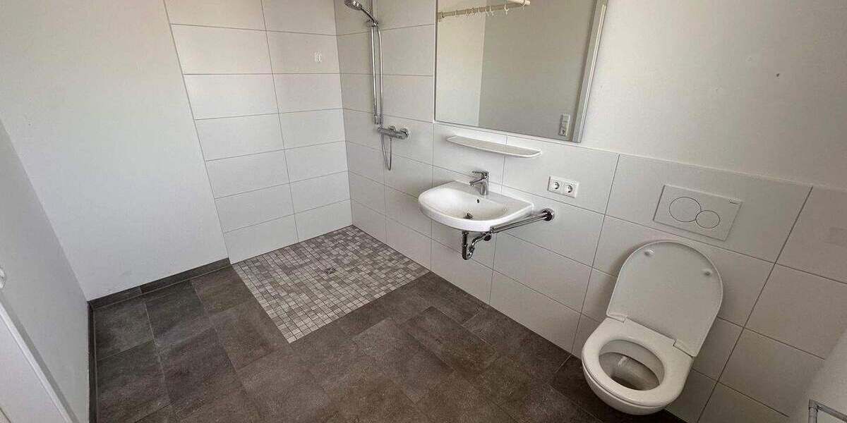 Etagenwohnung Tostedt - 2 Zimmer, 66 m&sup2;, 730&euro; | Angebot:25745126