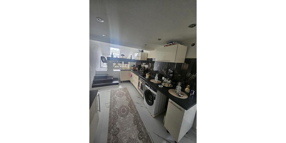 Dachgeschoßwohnung Sulzbach (Saar) - 1 Zimmer, 100 m&sup2;, 750&euro; | Angebot:26232576