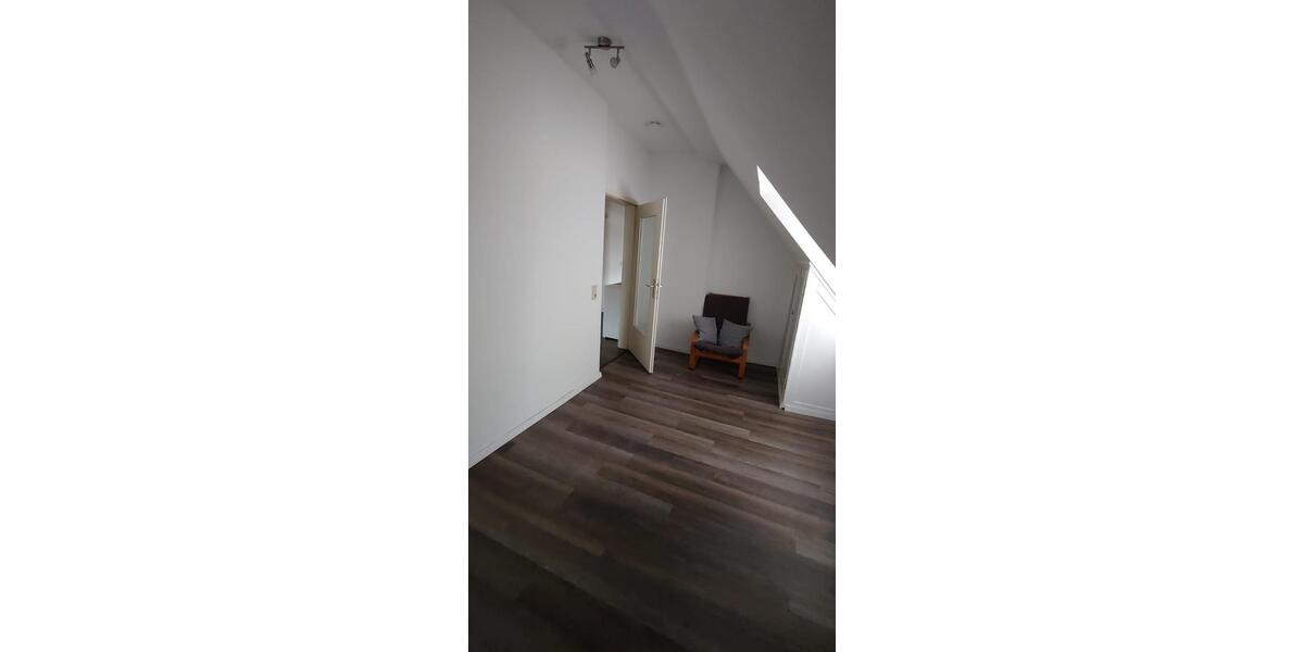 Dachgeschoßwohnung Calbe (Saale) - 2 Zimmer, 44 m&sup2;, 280&euro; | Angebot:26297178