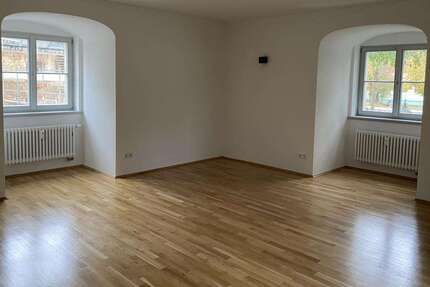 Wohnung Pirna - 4 Zimmer, 125 m&sup2;, 1.060&euro; | Angebot:26072037