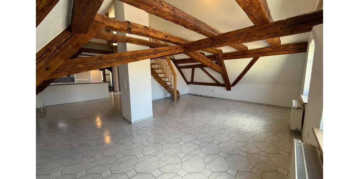 Erdgeschoßwohnung Lonnerstadt - 2.5 Zimmer, 83 m&sup2;, 829&euro; | Angebot:22658313