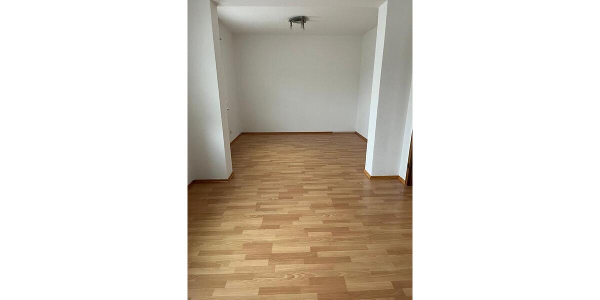 Etagenwohnung Kirchhain - 4 Zimmer, 70 m&sup2;, 830&euro; | Angebot:26066893