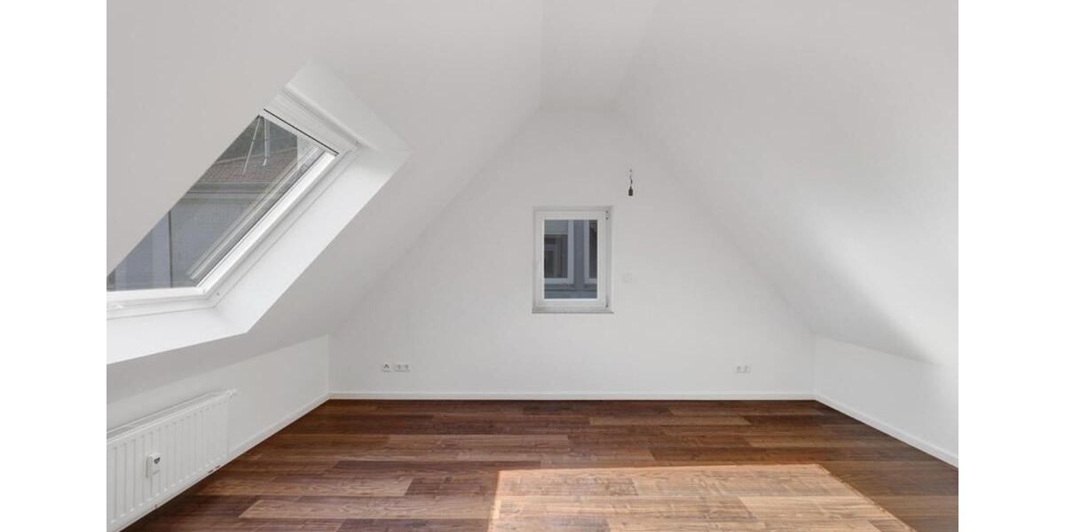 Dachgeschoßwohnung Esslingen am Neckar - 2.5 Zimmer, 49 m&sup2;, 800&euro; | Angebot:25989322