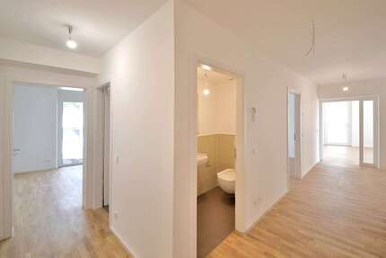 Wohnung Böblingen - 3 Zimmer, 100 m&sup2;, 2.045&euro; | Angebot:25790719
