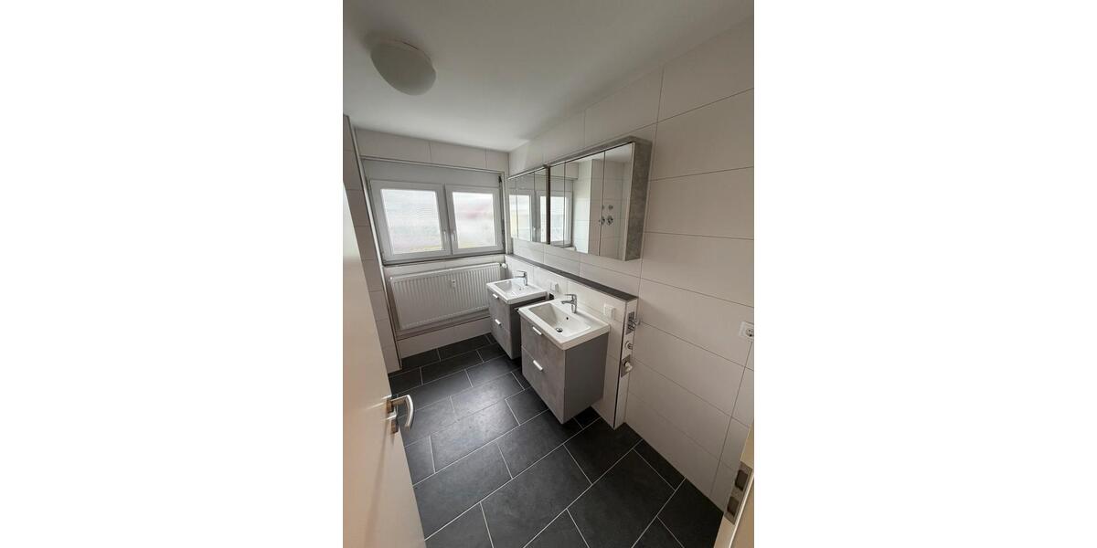 Etagenwohnung Altbach - 3 Zimmer, 75 m&sup2;, 1.300&euro; | Angebot:26516807