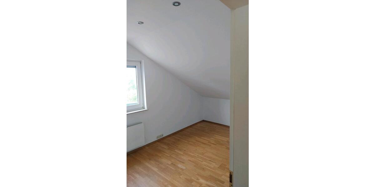 Dachgeschoßwohnung Michelstadt - 2 Zimmer, 80 m&sup2;, 800&euro; | Angebot:26692215