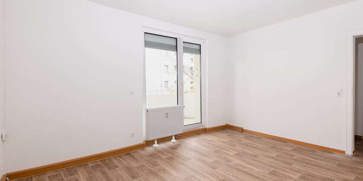 Etagenwohnung Weissenfels Uichteritz - 3 Zimmer, 59 m&sup2;, 379&euro; | Angebot:26114172