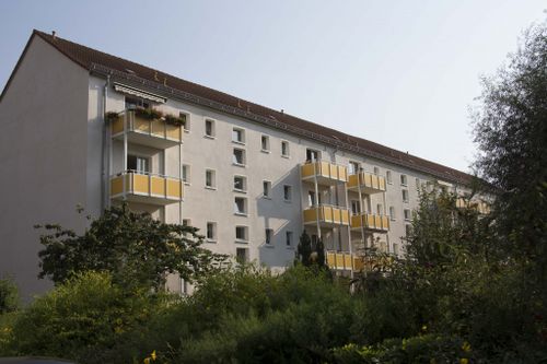2 Zimmer, Dusche und großer Balkon - jetzt besichtigen!