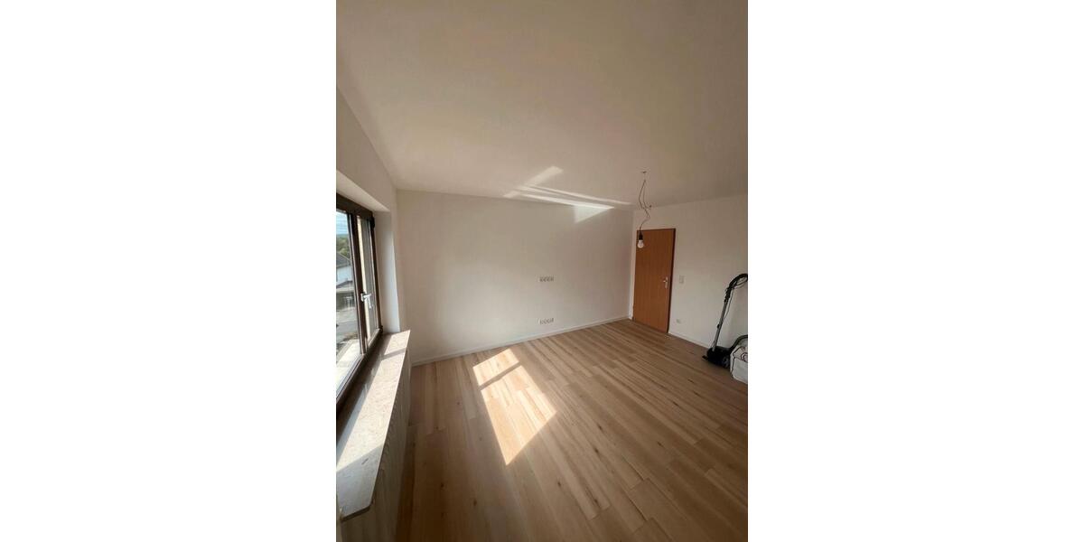 Etagenwohnung Dornburg - 3 Zimmer, 100 m&sup2;, 980&euro; | Angebot:24560246