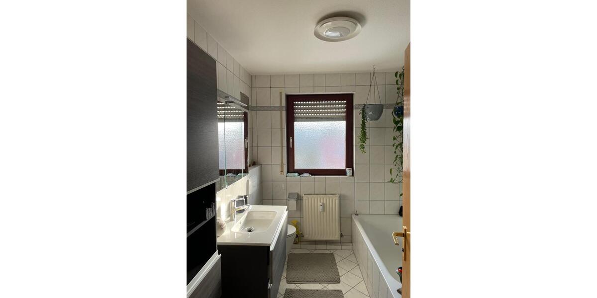 Etagenwohnung Aidlingen - 3 Zimmer, 83 m&sup2;, 1.400&euro; | Angebot:26396771
