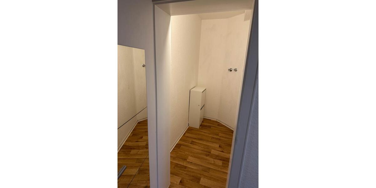 Etagenwohnung Hannover Herrenhausen-Stöcken - 1 Zimmer, 42 m&sup2;, 430&euro; | Angebot:25976433
