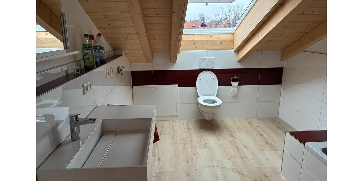 Dachgeschoßwohnung Weilheim in Oberbayern - 2 Zimmer, 53 m&sup2;, 1.035&euro; | Angebot:25005343