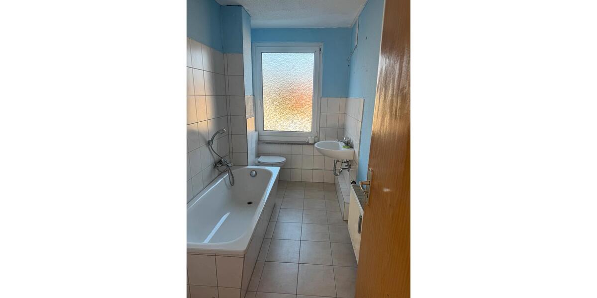 Etagenwohnung Klötze - 3 Zimmer, 61 m&sup2;, 310&euro; | Angebot:26057503