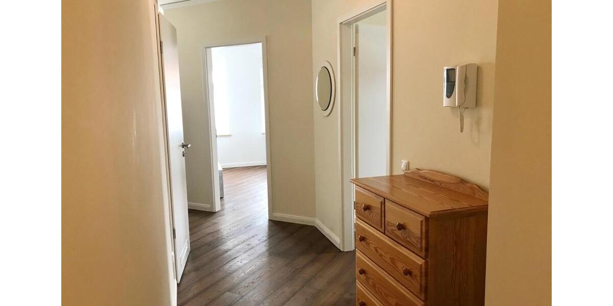 Wohnen auf Zeit Nittendorf - 3 Zimmer, 90 m&sup2;, 80&euro; | Angebot:10693688