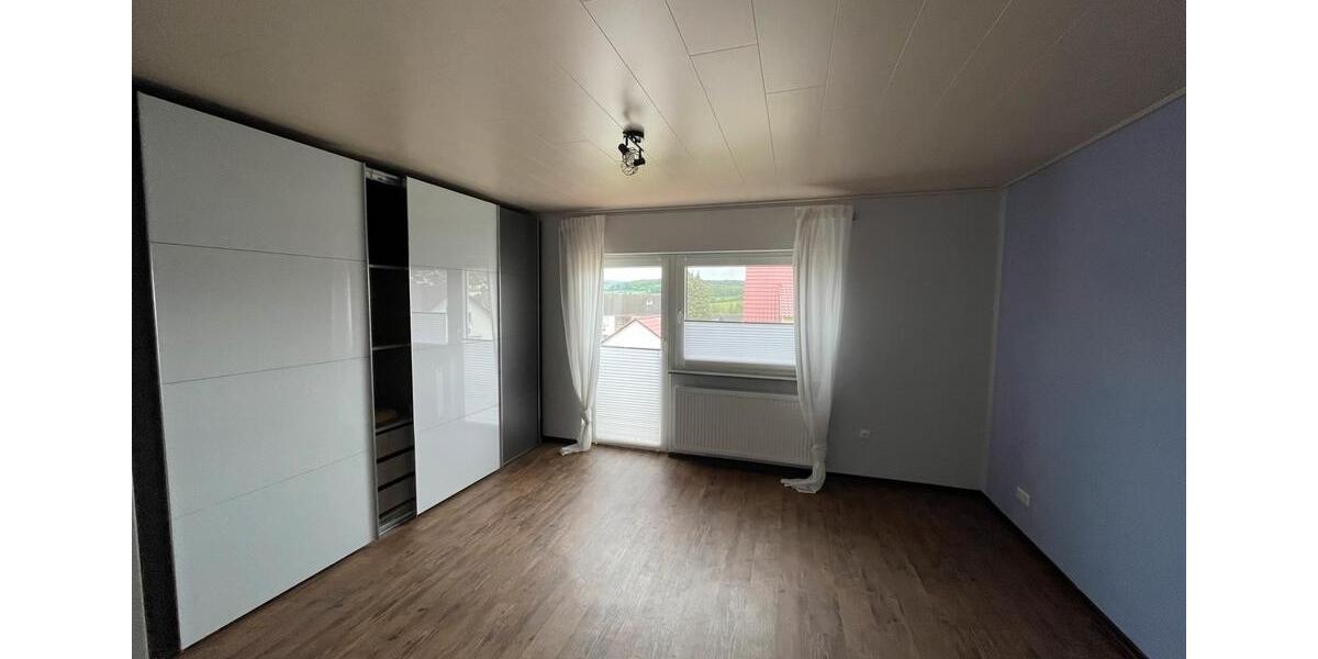 Dachgeschoßwohnung Eichenzell - 4 Zimmer, 145 m&sup2;, 1.420&euro; | Angebot:26497598
