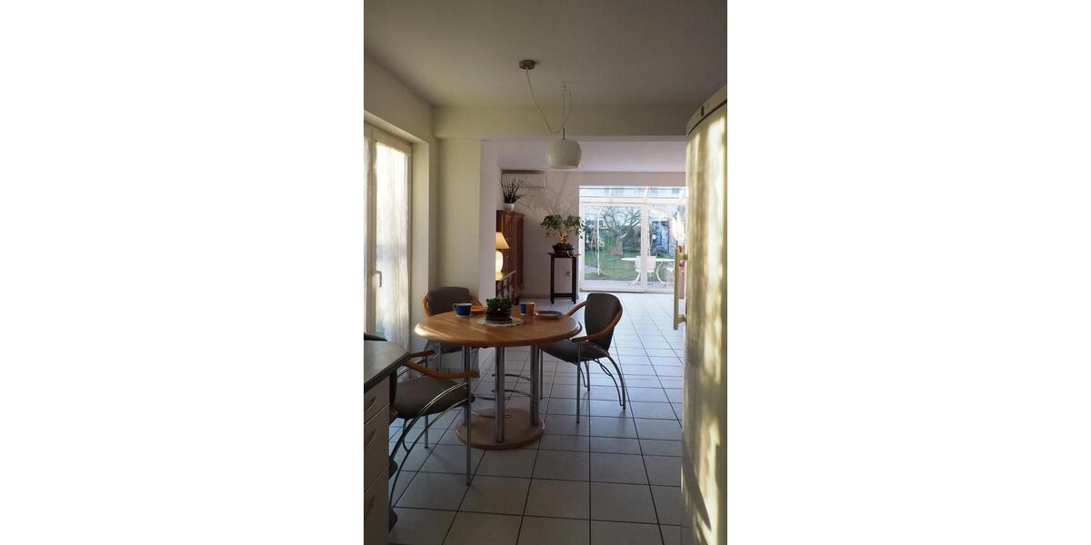 Doppelhaushälfte Griesheim - 4 Zimmer, 124 m&sup2;, 2.200&euro; | Angebot:25075972