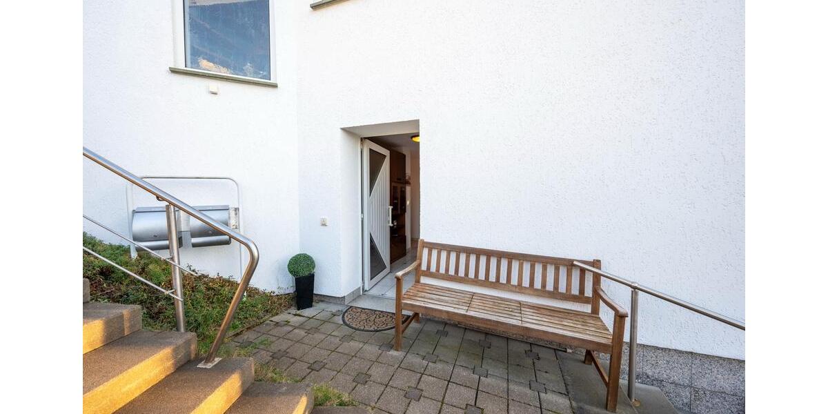 Große Zweizimmerwohnung mit tollem Ausblick im Arnstädter Süden 2 zimmer