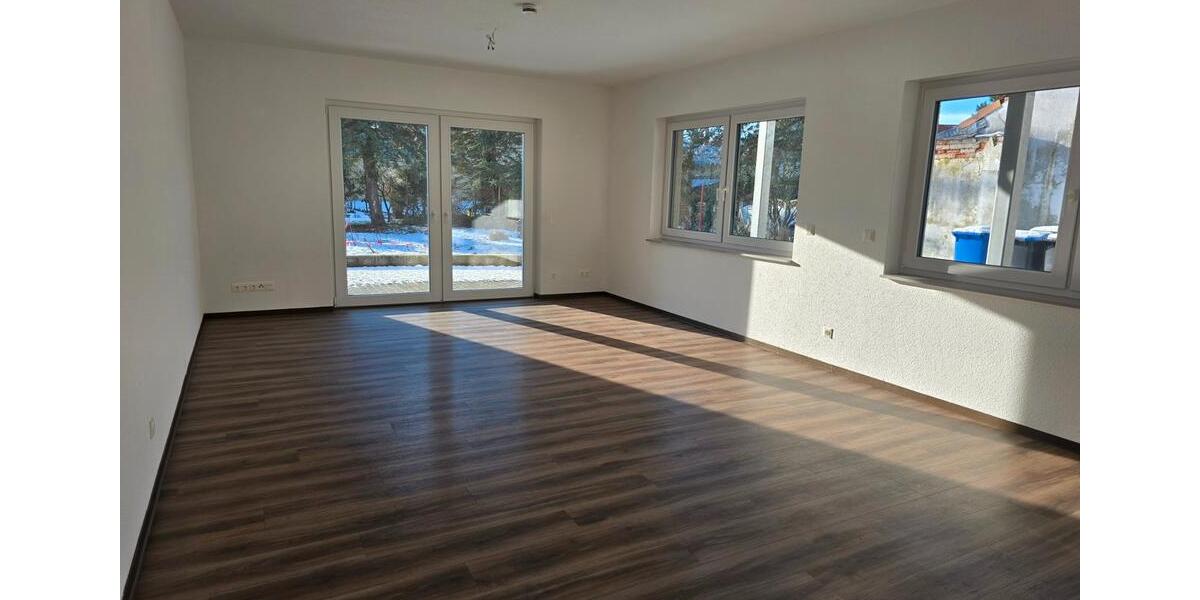 Erdgeschoßwohnung Schöningen - 3 Zimmer, 100 m&sup2;, 700&euro; | Angebot:26057190