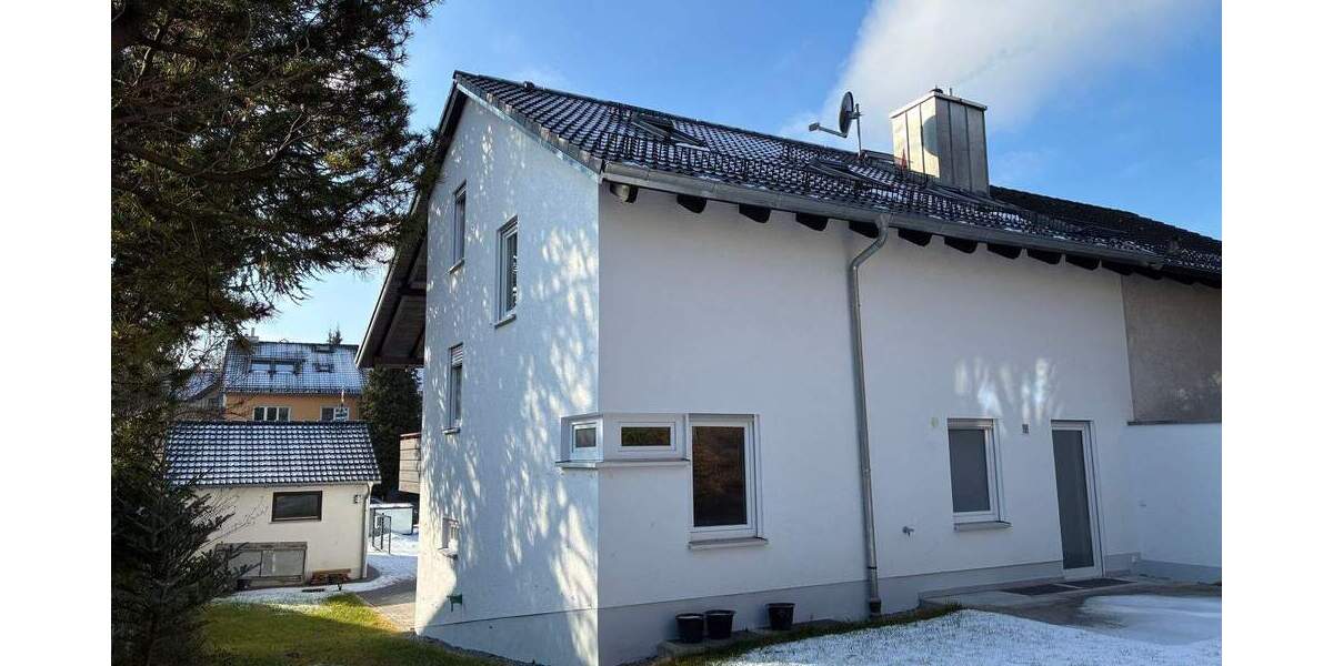 Doppelhaushälfte Landshut Achdorf - 5 Zimmer, 165 m&sup2;, 1.950&euro; | Angebot:24726336