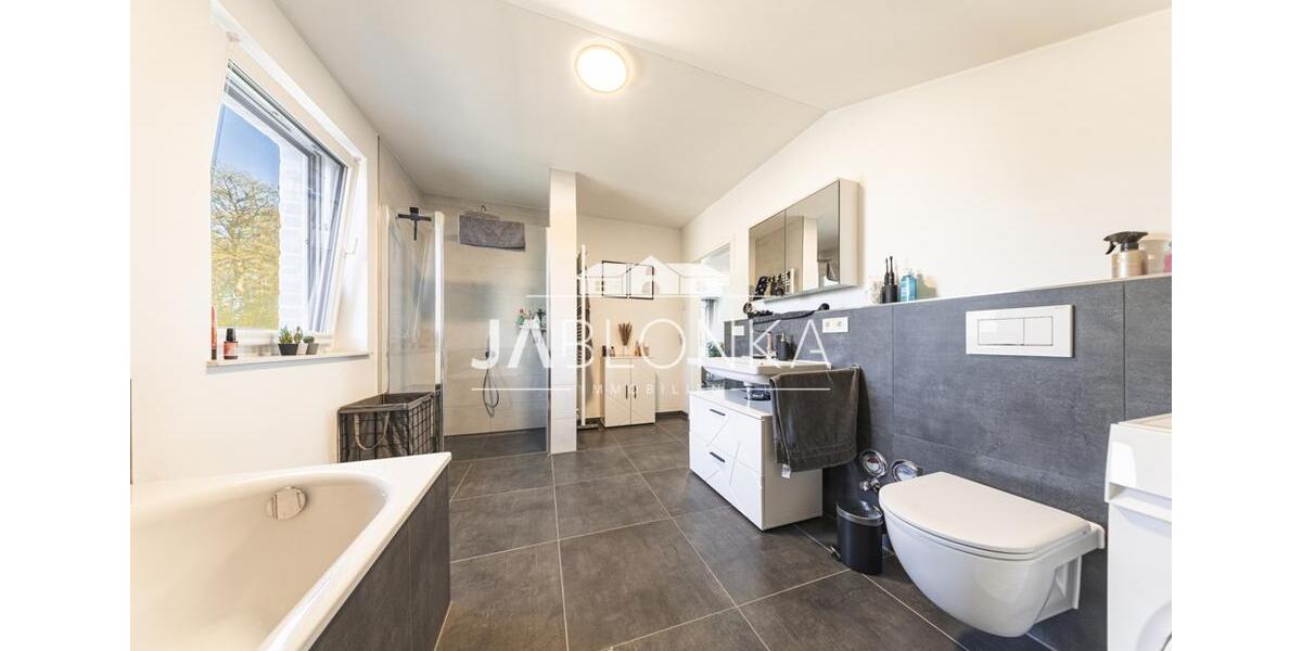 Dachgeschoßwohnung Mölln - 3 Zimmer, 71 m&sup2;, 1.200&euro; | Angebot:26544555