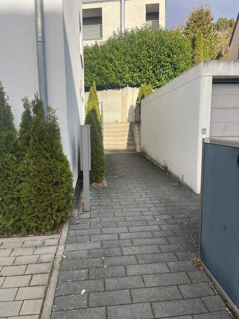 Helle 2,5 Zimmer Wohnung im 2. Obergeschoss mit Balkon 2 zimmer