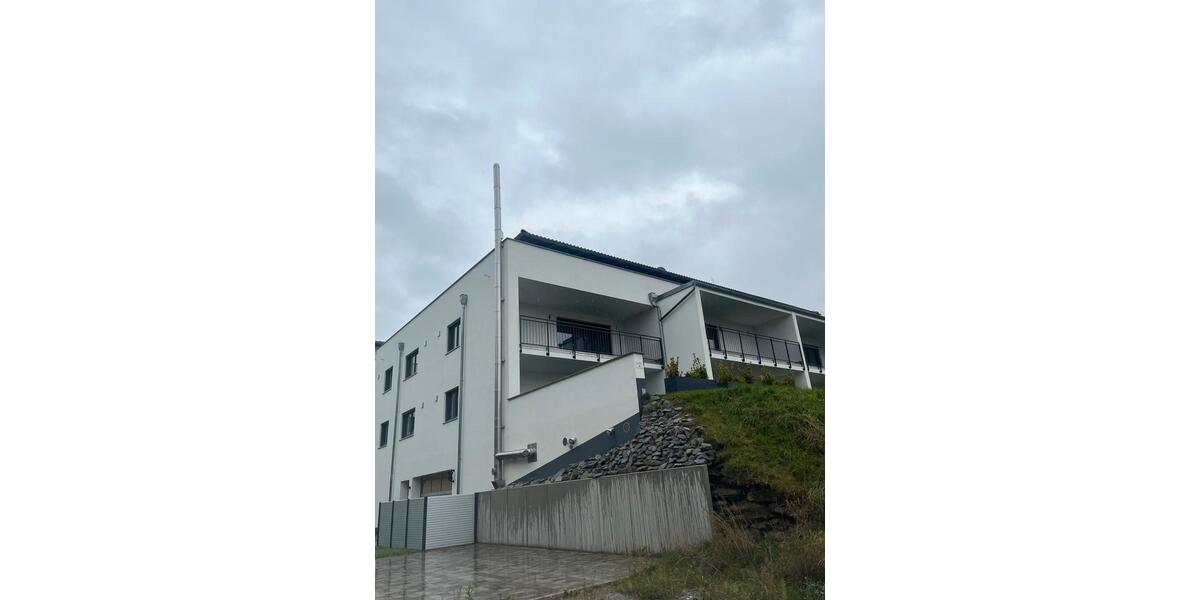 Etagenwohnung Patersdorf - 2 Zimmer, 81 m&sup2;, 990&euro; | Angebot:24396198