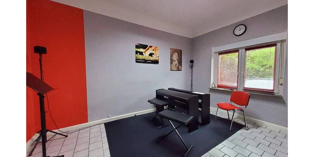 MERZIG-STADTNAH - GEWERBEFLÄCHE MIT CA. 106 m² - 4 ZIMMER UND GETRENNTE WCs 4 zimmer